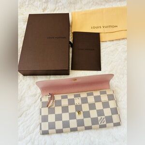 Louis Vuitton wallet  classic Damier Azur canvas